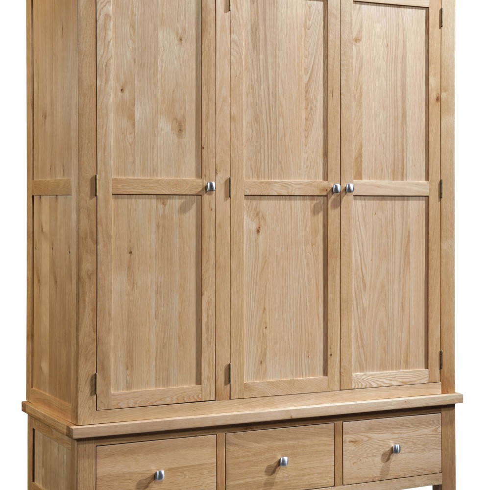 Dorset Oak Triple Wardrobe With 3 Drawers Dorset Oak Triple Wardrobe With 3 Drawers