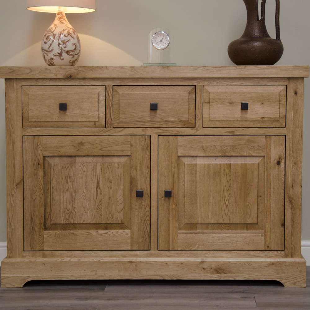Deluxe Oak Medium Sideboard Deluxe Oak Medium Sideboard