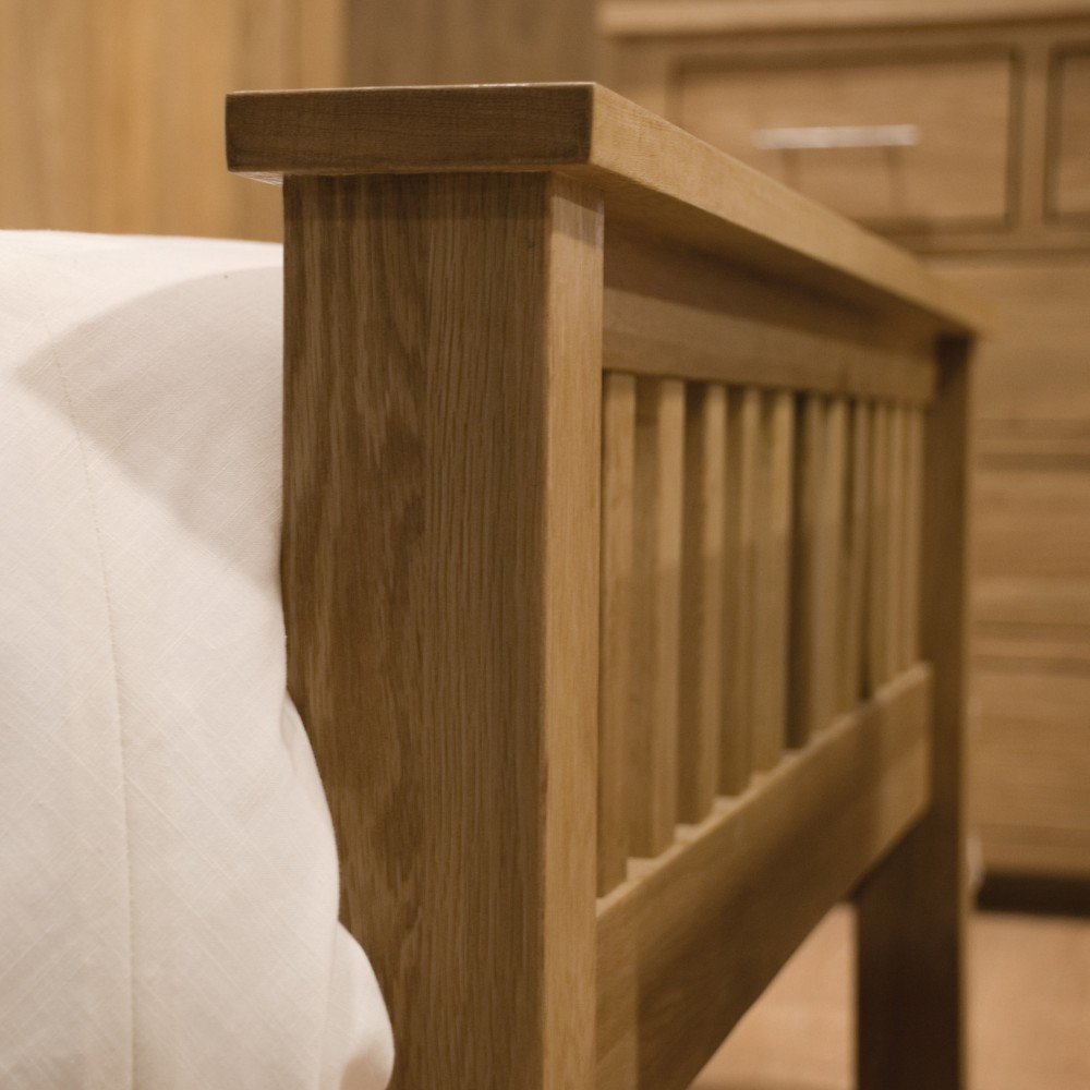 Opus Modern Oak King-Size Rail Bed Opus Modern Oak King-Size Rail Bed