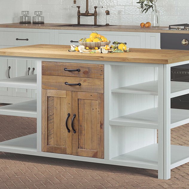 Splash of White - Kitchen Island Splash of White - Kitchen Island